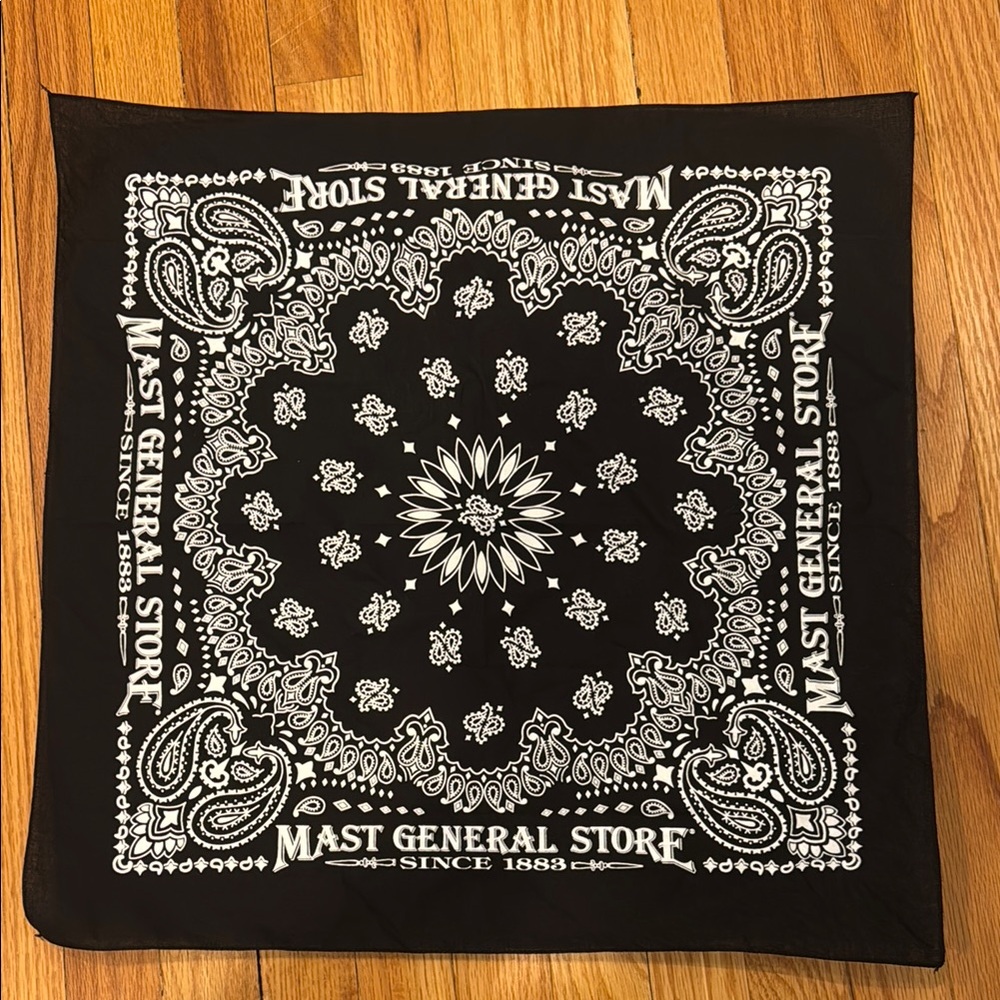 Mast Store Black and White Bandana